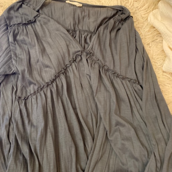 Abree grey v neck blouse - Picture 2 of 2